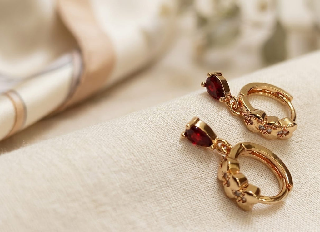 Ruby Red Teardrop Heart Pattern Gold Huggie Earrings